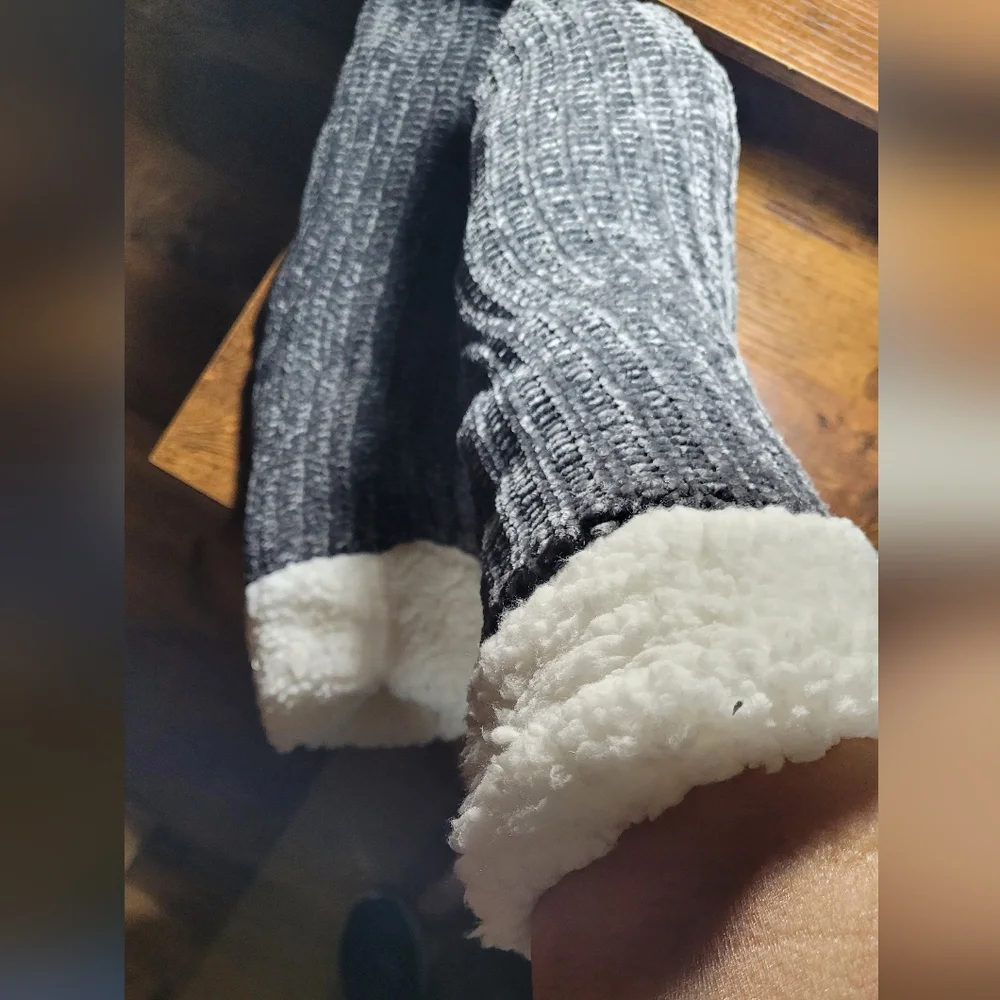 Gray Cozy Knit Slipper Sock Booties OS Fits Most